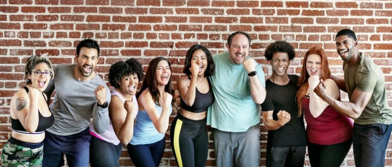 Happy people at the gym who have signed up for NutriPOM's Holistic Nutrition Programs.